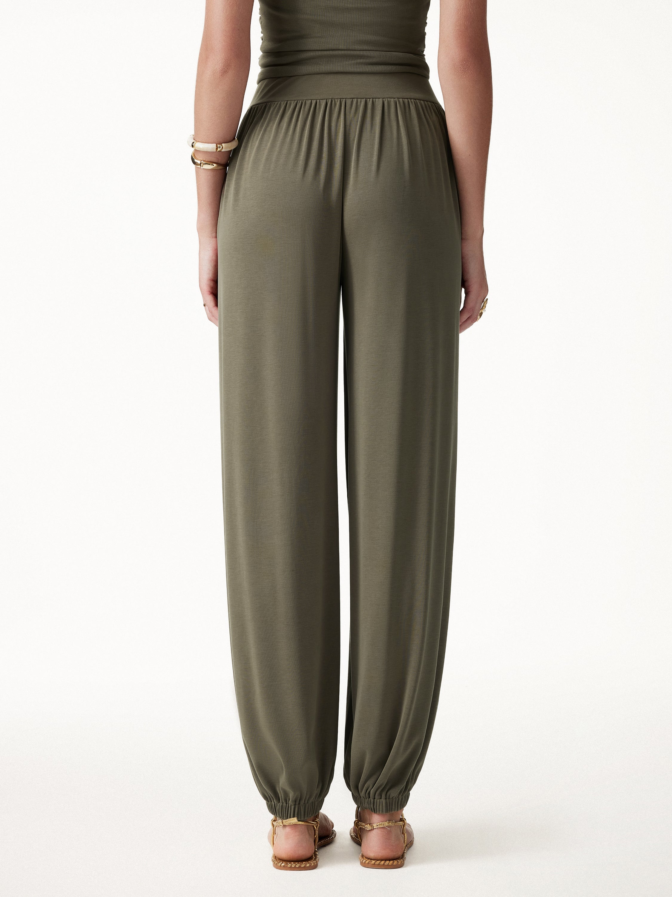 OGLmove 2-Piece Open Back Bra Top & Balloon Pants with Pockets