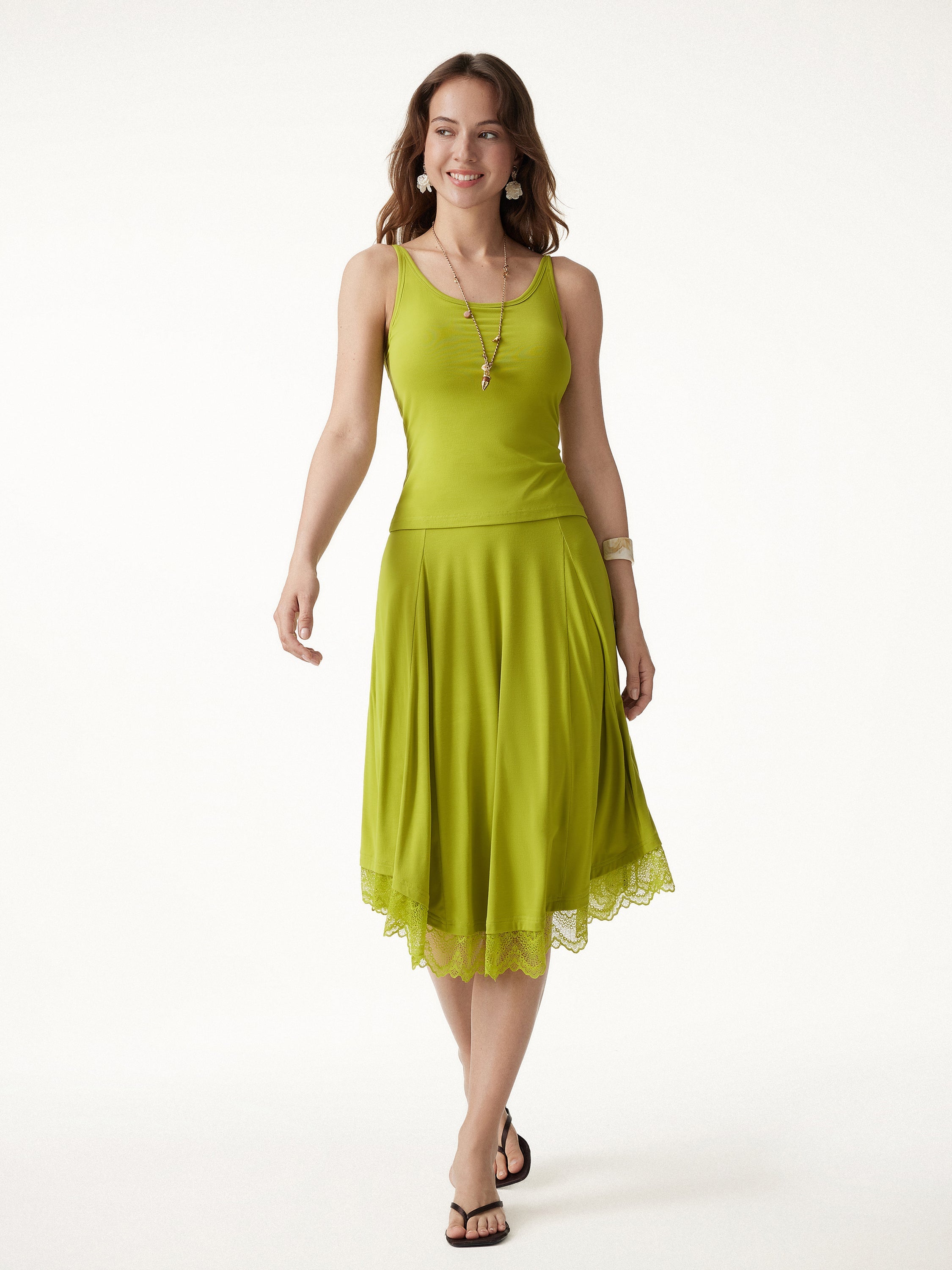 OGLmove Scoop Neck Bra Top & Lace Trim Midi Circle Flare Skirt 2-Piece Set