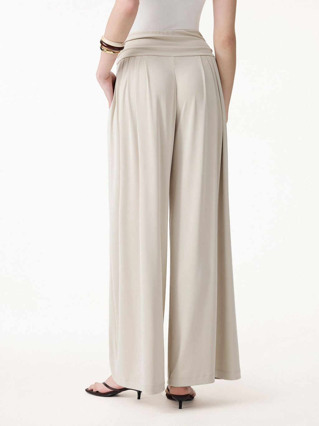 OGLmove Halter Neck Surplice Bra Top & Tucked Palazzo Pant Set with Pockets