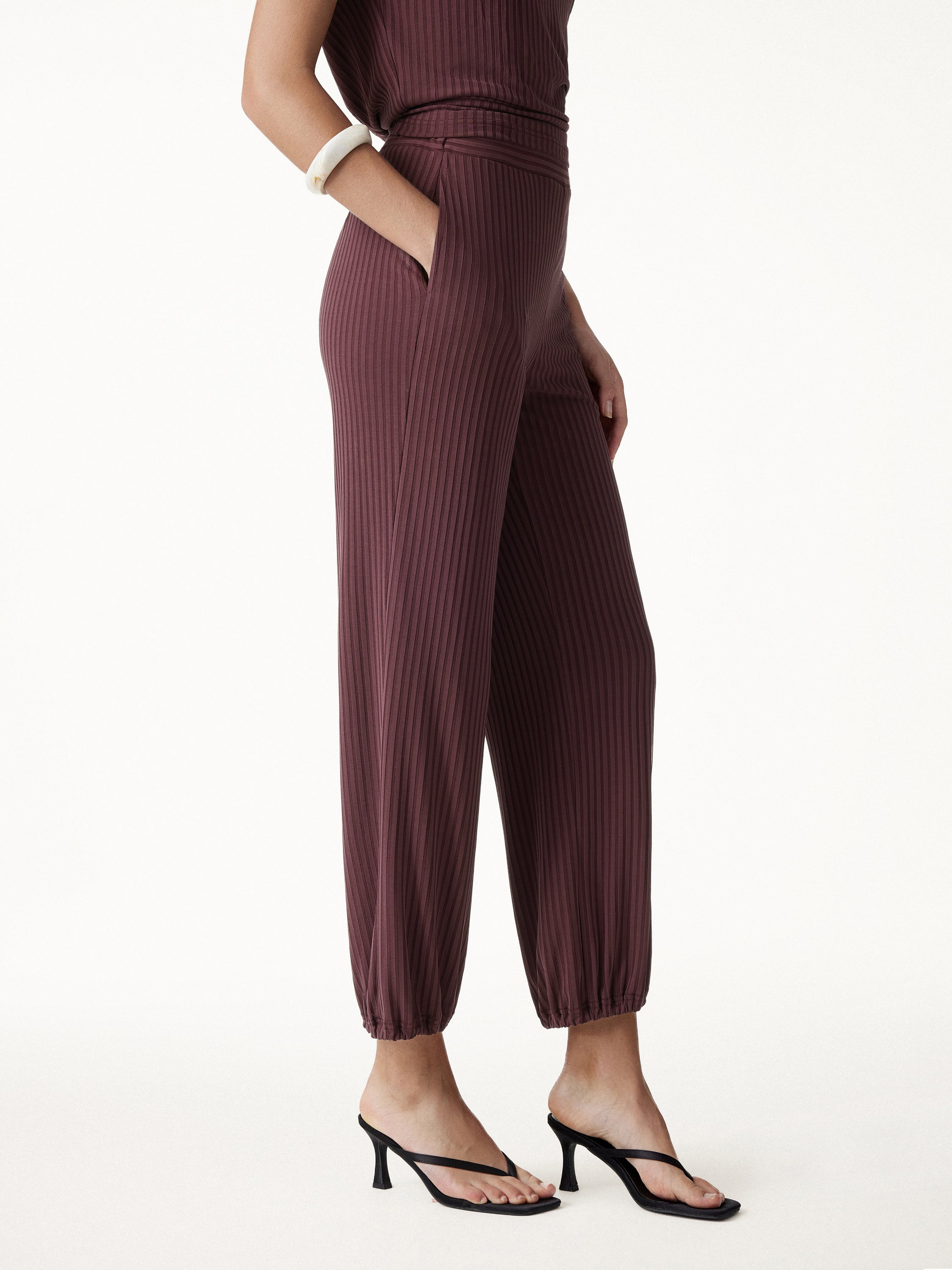 OGLmove Wrinkle-Free Ultra-Soft Mid-Rise Cropped Lounge Pants with Pockets